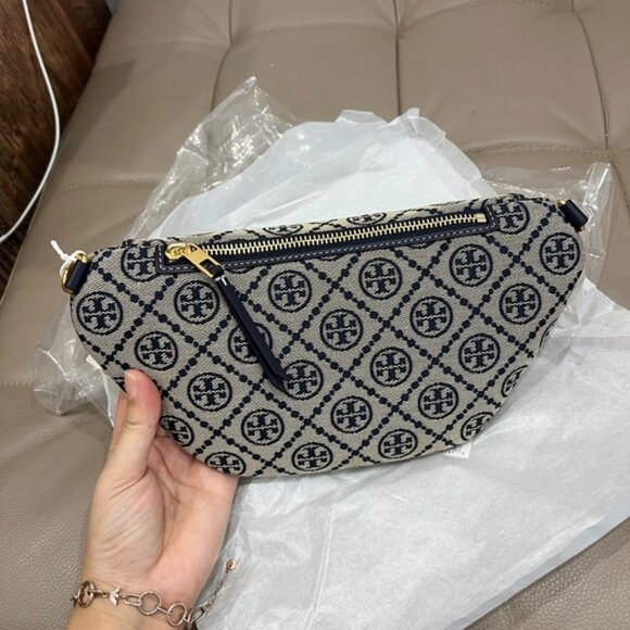NWT Tory BurchT Monogram Belt Bag - Picture 3 of 9